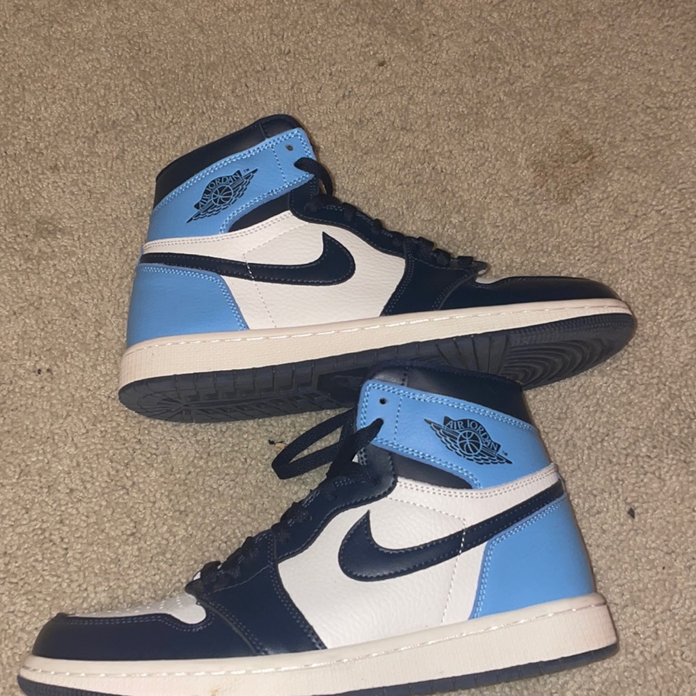 Jordan 1 “obsidian”